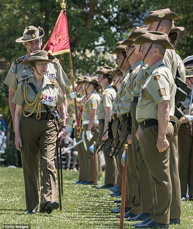 Anne also inspected the Australian guards and smiled as she conversed with both junior and senior members of the armed forces
