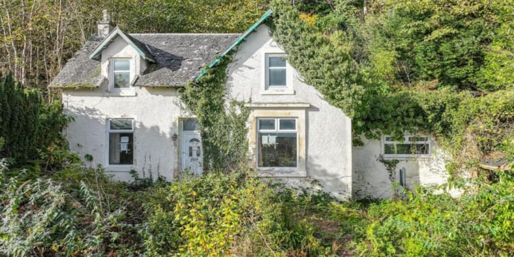 Three-bedroom house looks ordinary from the outside