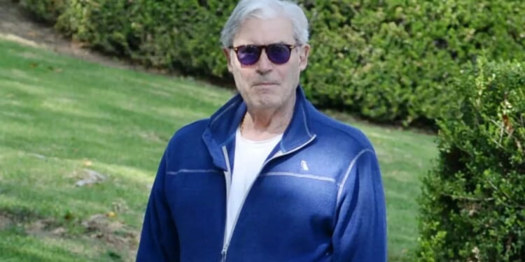 80s movie heartthrob, 79, is unrecognizable on dog walk in LA 42 years after acting career stalled
