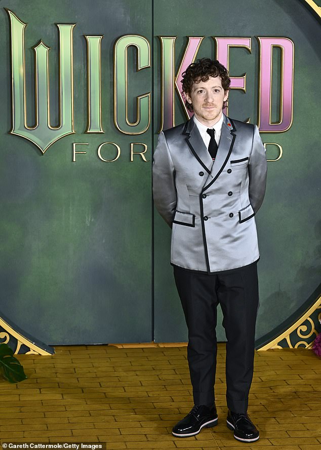 Ariana's boyfriend Ethan Slater was also among the the early arrivals on the red carpet, though he did not pose for snaps with her, following rumours that they were heading for a split