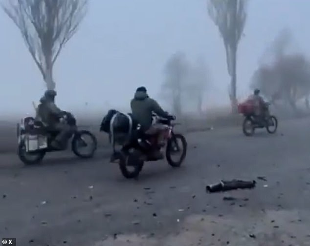 The clip surfaced as Moscow’s forces claimed new gains near the Ukrainian city of Kupiansk, where Russian troops say they have seized a string of railway stations and an oil depot on the city’s eastern edge