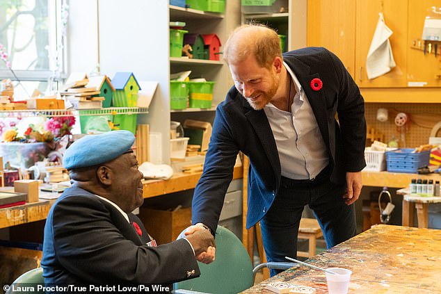 The Duke of Sussex speaking with veteran Ossie Reece at the Sunnybrook Veterans Centre in Toronto, Canada
