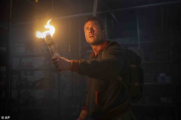 Some critics doubted Glen's stage presence as the film's leading man and said the plot felt 'hollow'