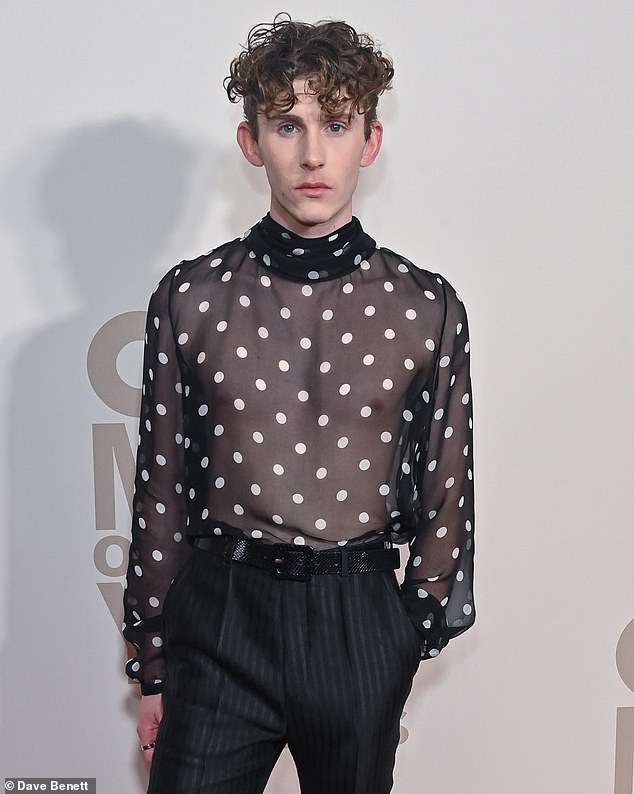 Fionn O'Shea arrives at the GQ Men of the Year Awards in association with BOSS at The Royal Opera House on November 15, 2023