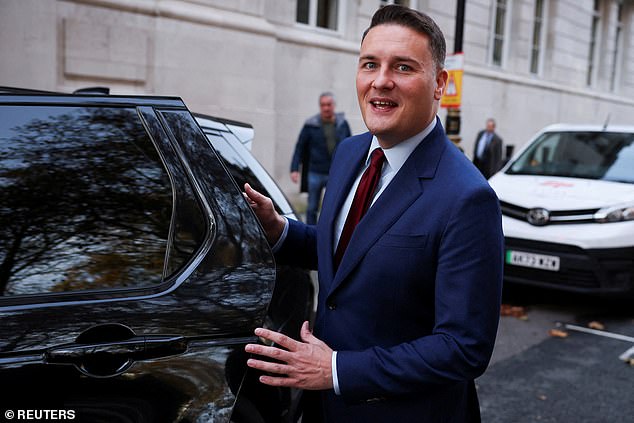 Wes Streeting played down rumours that he is being lined up to replace Starmer on TV this morning, writes Quentin