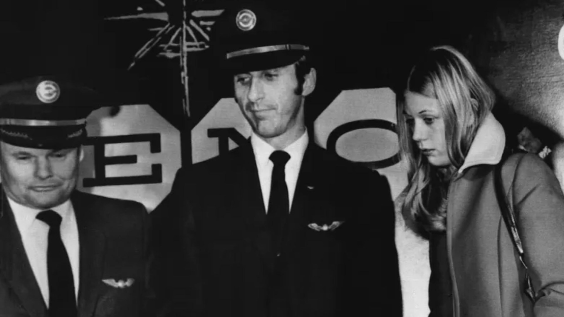 Co-pilot of flight hijacked by DB Cooper dies as 'perfect crime' remains unsolved