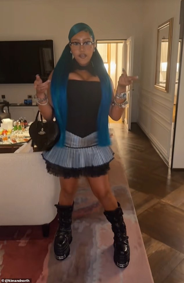 In screenshots, captured by The Sun, one of her fingers featured a pair of silver gems, while another displayed a blue stone in the center of her middle finger