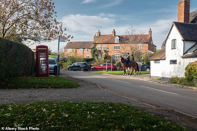 The village of Ashorne is only 45 minutes away from the Cotswolds 'proper'