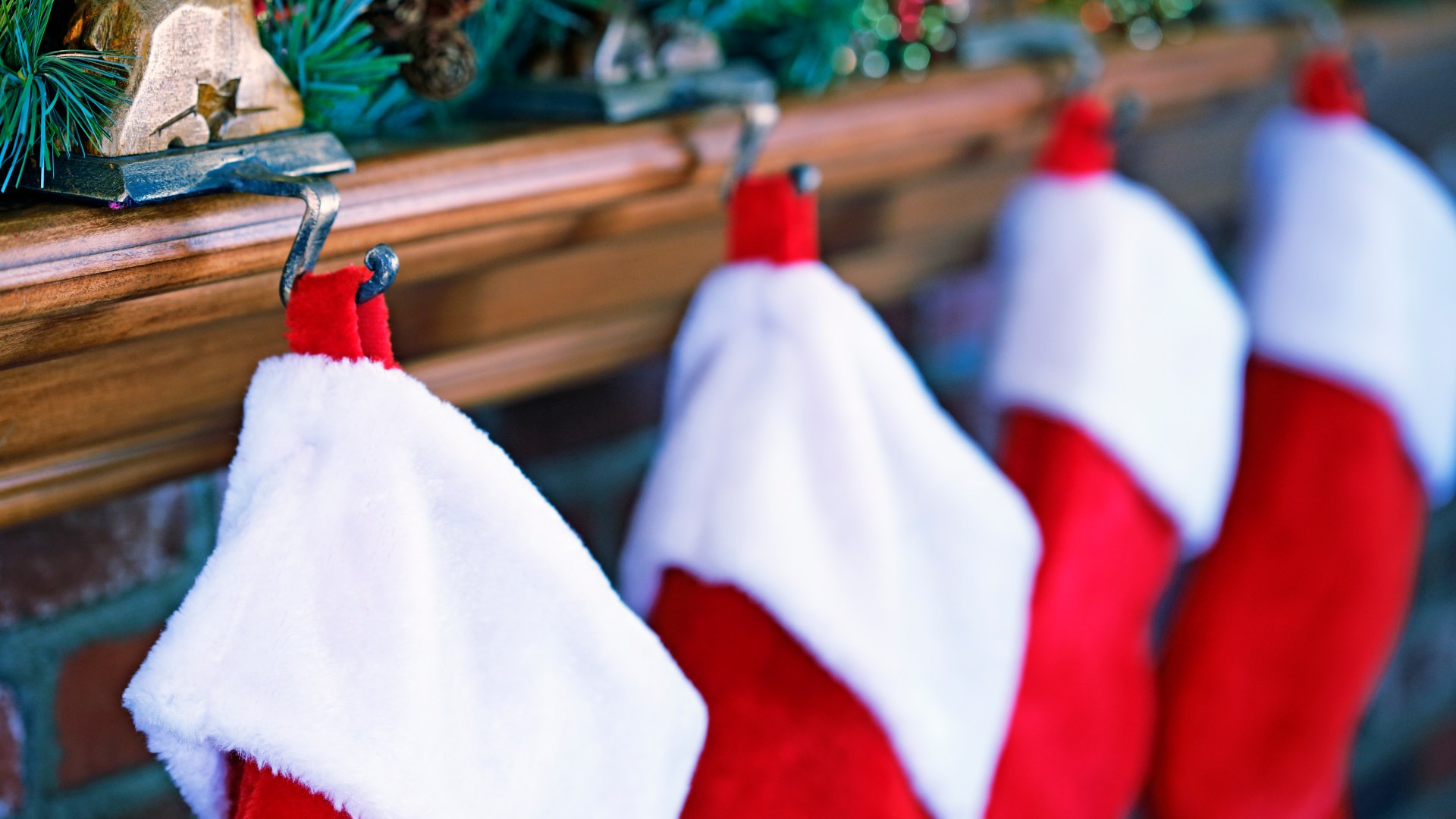 I’m an interiors expert and here’s the 5 Christmas decor mistakes that are damaging your home