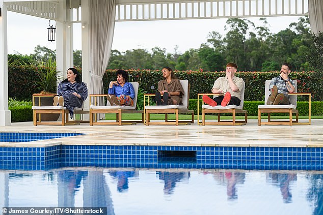 The stars were instructed to sit on sun loungers ahead of the rangers bringing in the trial