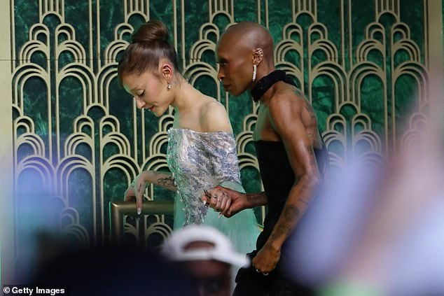 Ariana and Cynthia held hands after the incident at the Wicked event