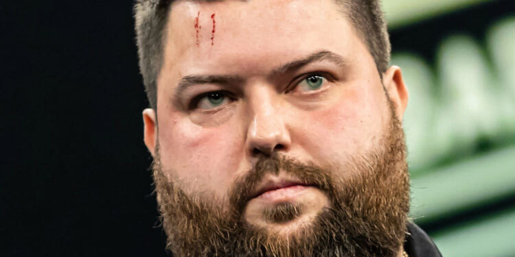 'What happened?' - Michael Smith cuts head DURING Grand Slam of Darts loss to Luke Humphries to leave rival baffled