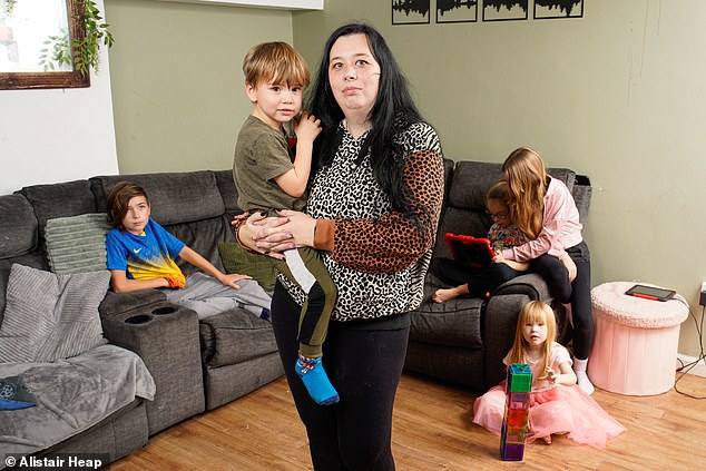 Neither Ms White or her husband are working. Indeed, there hasn¿t been a breadwinner in the house for the past three years