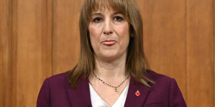Rachel Reeves ready to bin two-child benefit cap in move that will cost taxpayer £3.5bn
