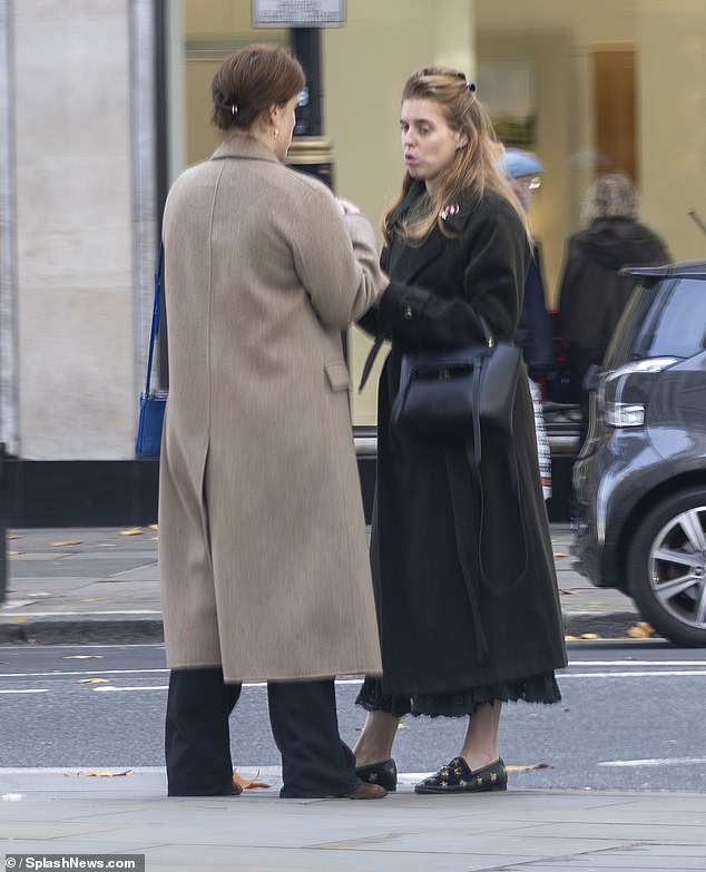 'We're in this together,' Beatrice told her younger sister, according to lip reader Nicola Hickling