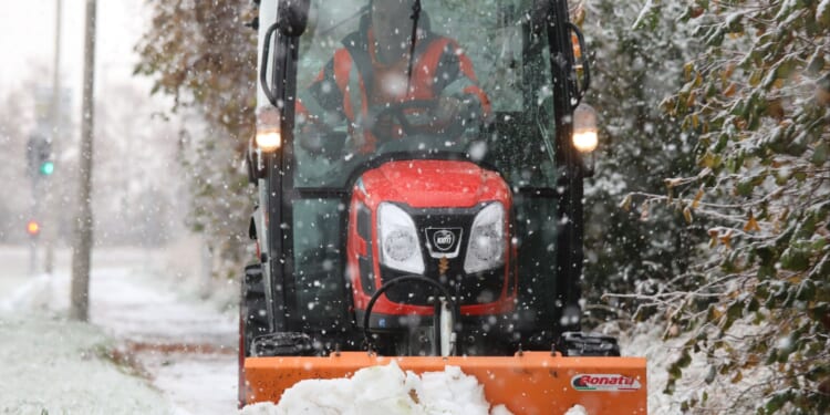 UK weather: Temperatures to fall -7C as cold snap hits after Storm Claudia chaos