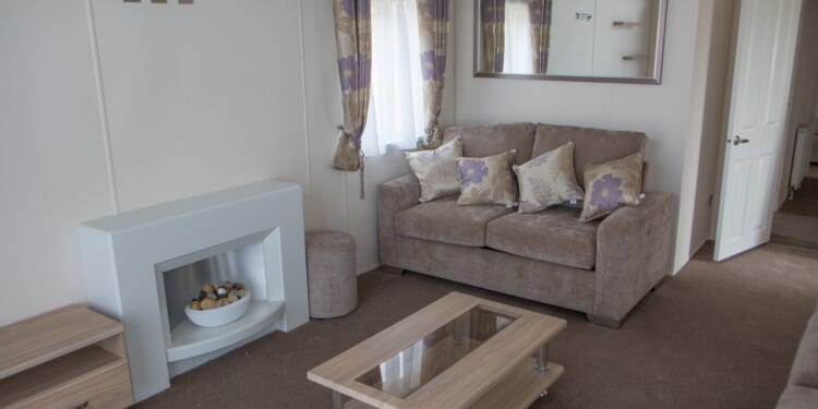 Holidaymakers reject homes in seconds