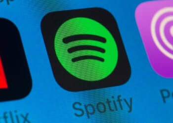 Spotify DOWN as hundreds 'logged out for no reason' and unable to play favourite tracks