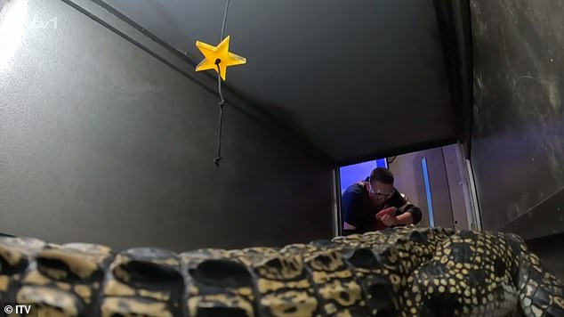 With time ticking, and deactivate mode triggered, Ant and Dec urged Aitch to quickly get out of the vault before it self-destructed