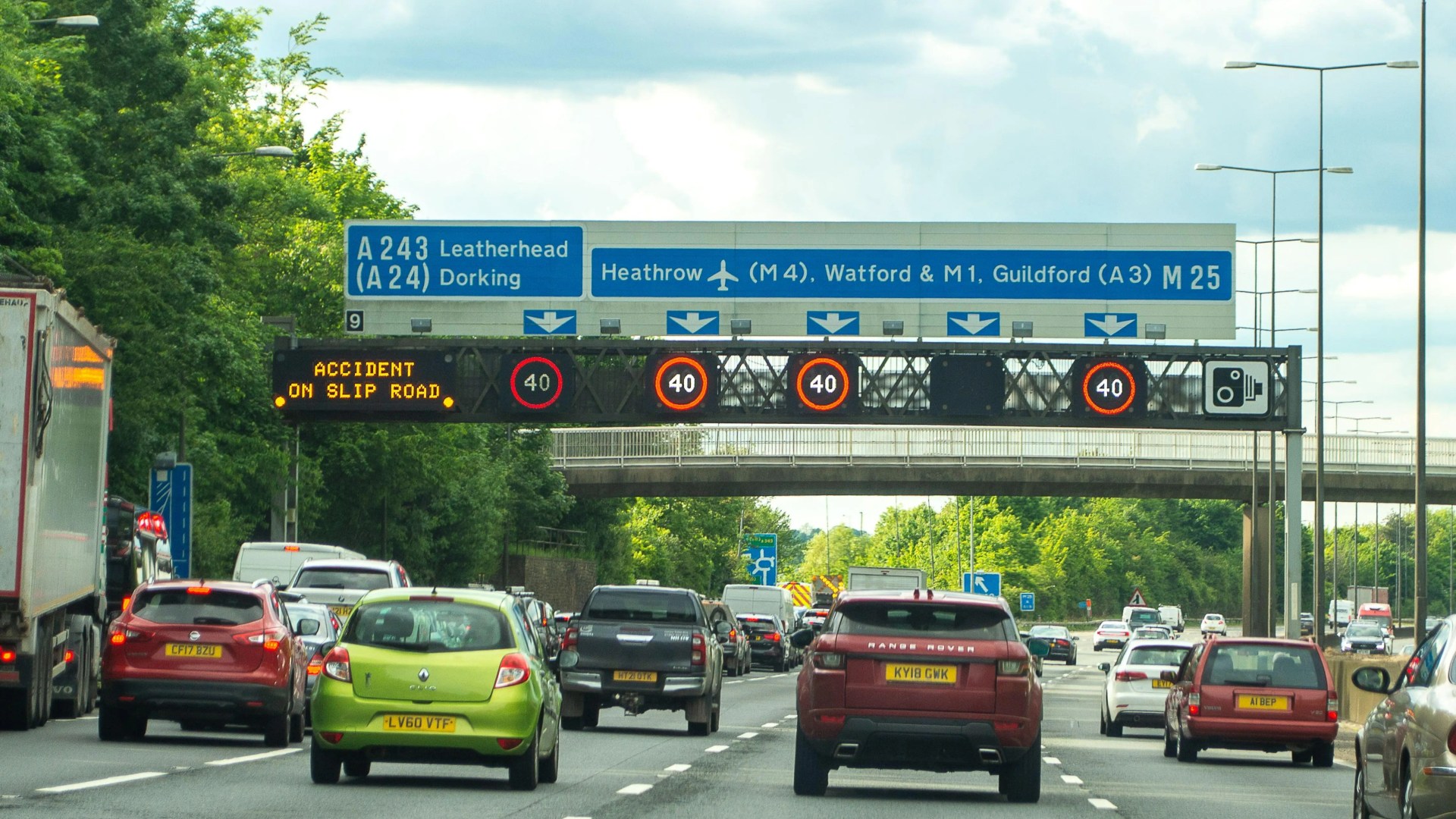 Over 40 major UK motorways and A roads receive huge mobile boost across almost 600 miles