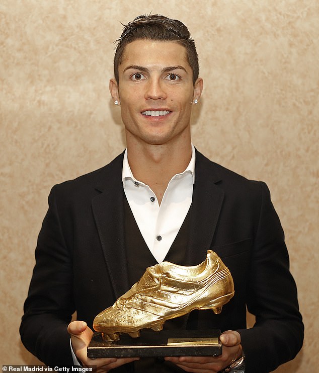 Ronaldo's picture-perfect smile was on display when he won the LaLiga Golden Boot in 2014