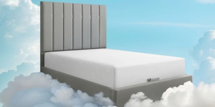 Major retailer slashes Orthopaedic memory foam mattress from £320 to £77