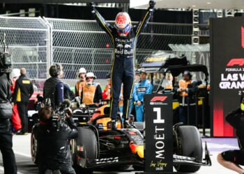 Lando Norris closes in on F1 title despite horror start in Las Vegas GP as Max Verstappen cruises to victory in Sin City