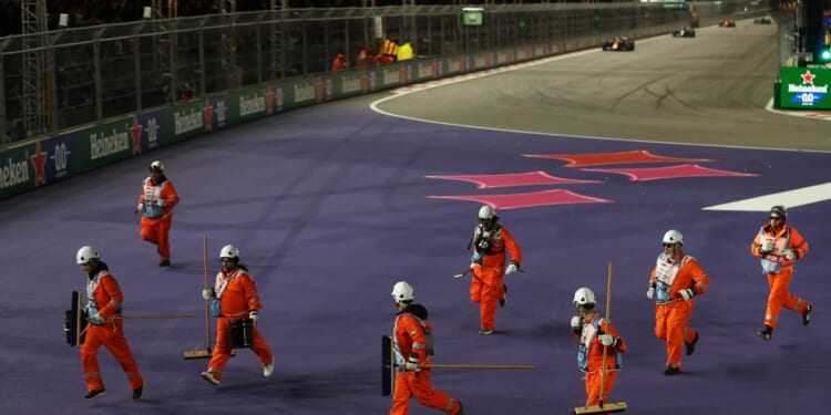Terrifying scenes as F1 marshals scramble to safety at Las Vegas GP after race control error in front of speeding cars