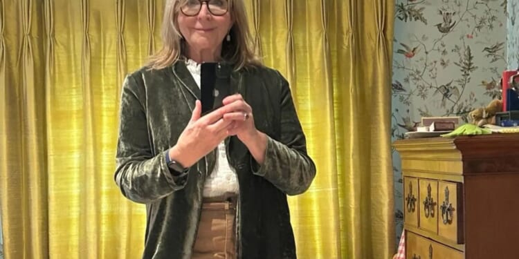 Fern Britton continues to show off weight loss in velvet jacket after dropping the pounds without resorting to jabs