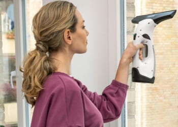 Kärcher winter gadget at lowest ever price ‘clears condensation’ and ‘leaves windows spotless’
