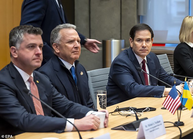 US presidential envoy Steve Witkoff (second from the left), and US Secretary of state Marco Rubio (right) at the beginning of talks with the Ukrainian delegation in Geneva