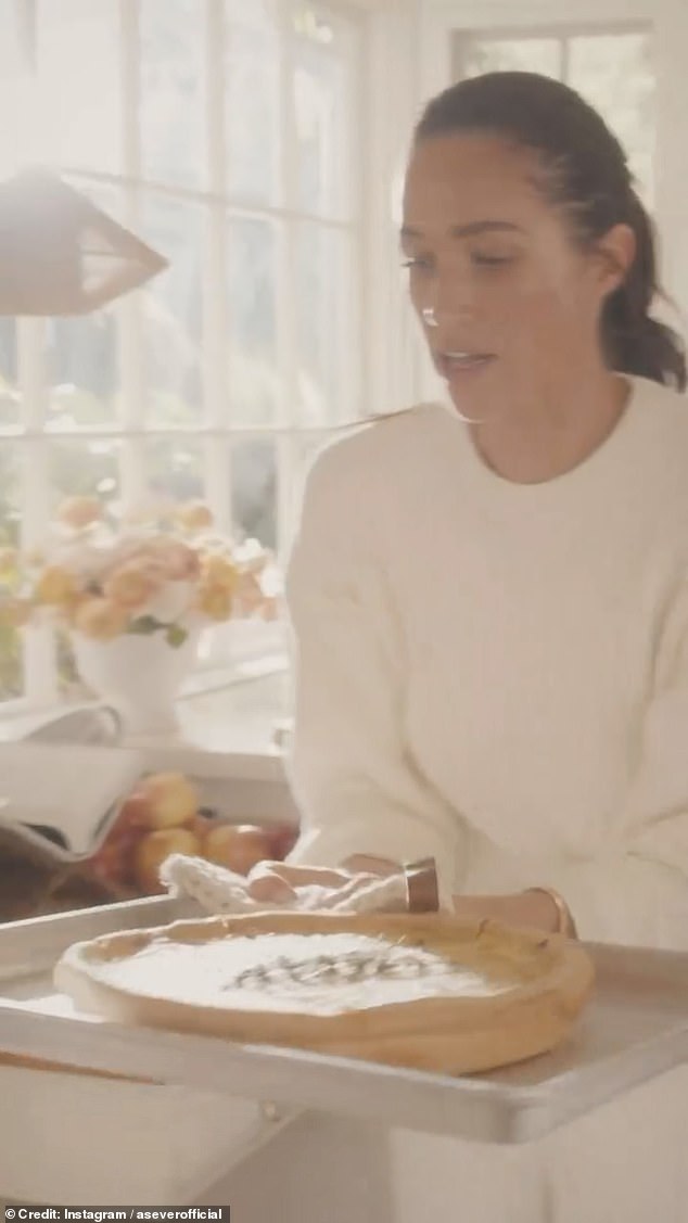 She again suggested to viewers that they could simply purchase a quiche from a supermarket if they did not want to make one themselves