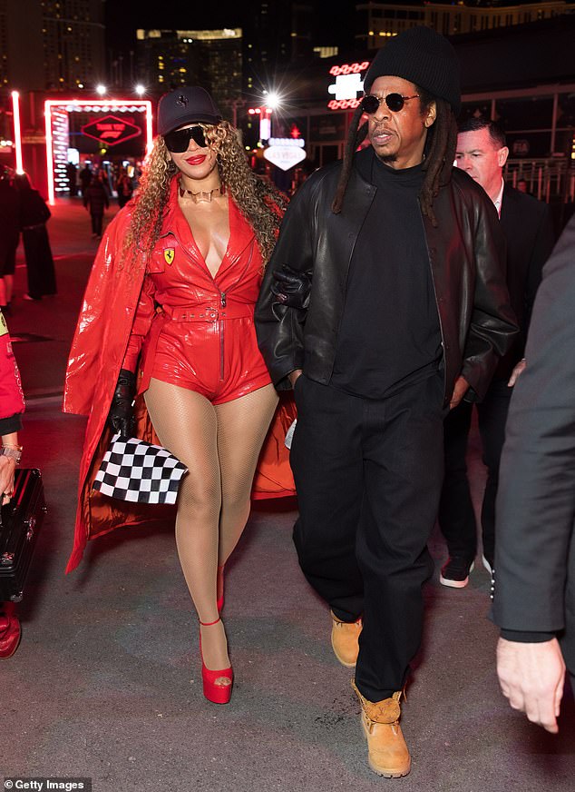 The striking outfit flashed her toned legs and featured a plunging neckline that highlighted her sensational figure