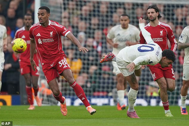 The Reds clearly need a holding midfielder, despite Ryan Gravenberch's performances there