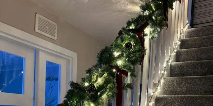 I DIY’ed the best Christmas staircase garland using a £10 B&Q buy and Home Bargains bows
