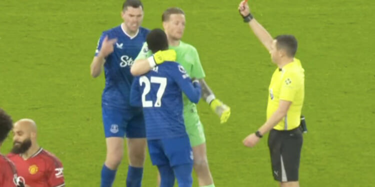 Everton star Gueye sent off for slapping OWN TEAM-MATE before Pickford forces him off pitch vs Man Utd
