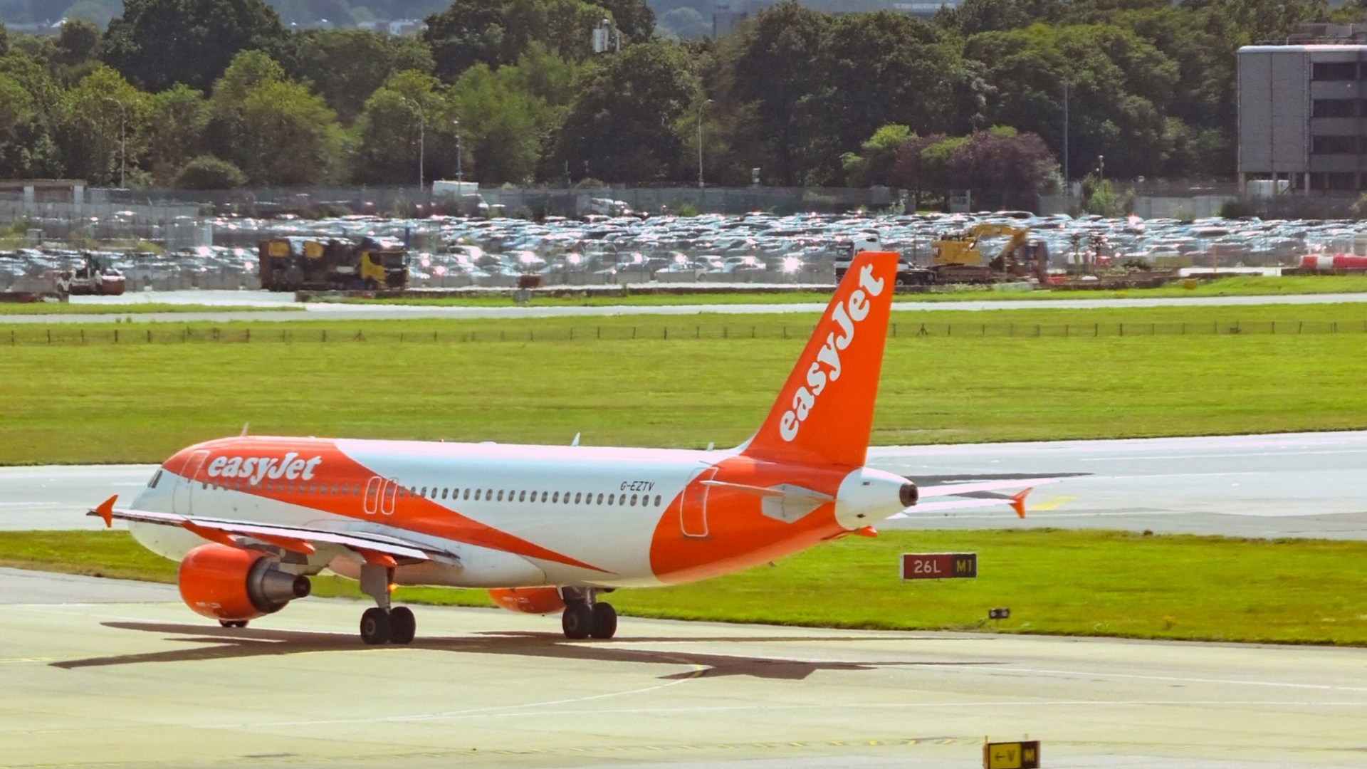 Gatwick second runway plans could be SHELVED if Reeves hikes taxes on airline industry, warns airport boss