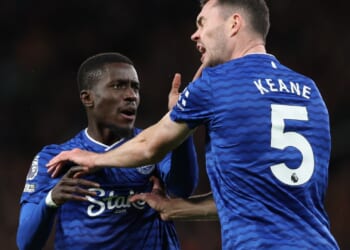 Everton's Idrissa Gueye issues grovelling apology in 60-word statement after red card for slapping Michael Keane