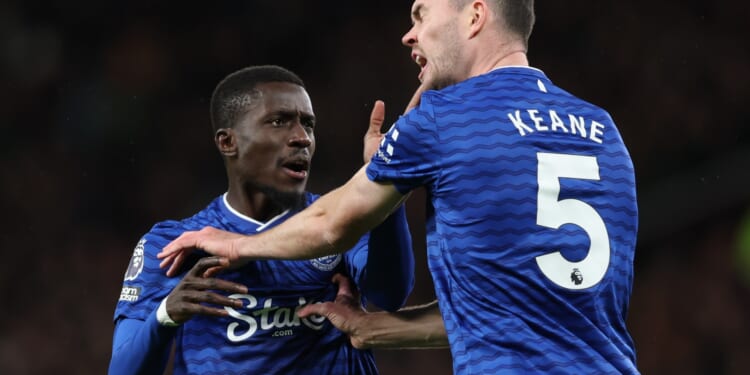 Everton's Idrissa Gueye issues grovelling apology in 60-word statement after red card for slapping Michael Keane