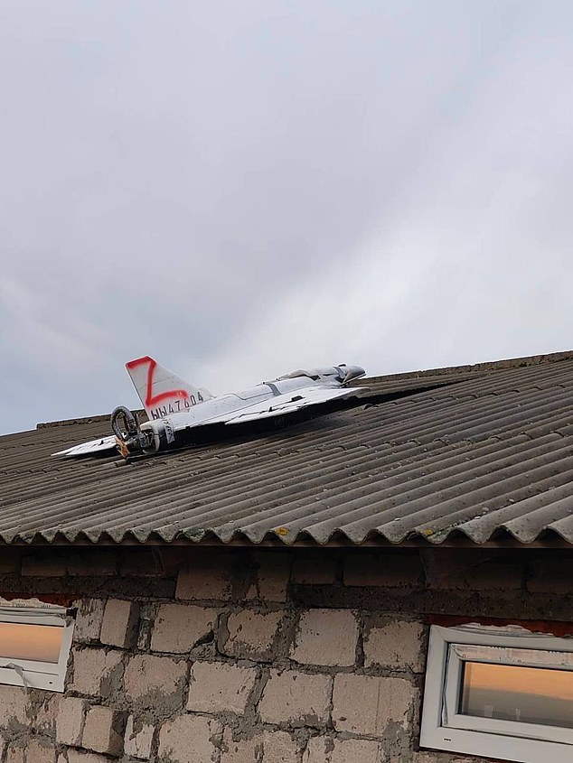 A drone fell on a residential house in Moldova, in the village of Nizhnie Kugureshty