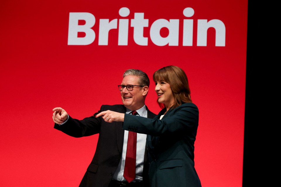 Labour Party Prime Minister Keir Starmer and Chancellor Rachel Reeves pointing.