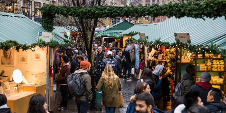 'Cozy' holiday market slammed for charging $19 for 'room temp hot chocolate' — but scorned vendors are pushing back