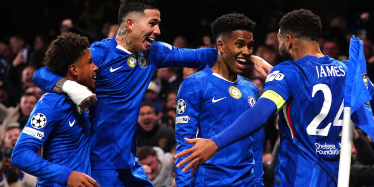 Fans hail Estevao's 'special' goal as he shows up Lamine Yamal and Chelsea fans taunt Barcelona ace with crude chant