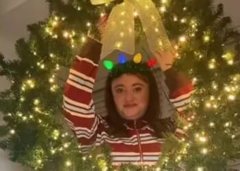 I couldn't afford to spend £500 on a huge wreath so DIY'd my own and saved hundreds