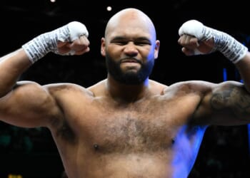 Who is Frazer Clarke and what is his boxing record?