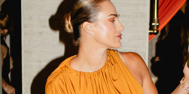 Four-time Grand Slam winner Aryna Sabalenka stuns in leggy display as fans left 'without words to describe this beauty'