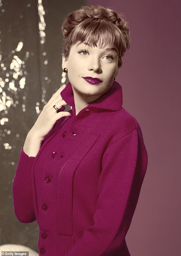 The Hollywood icon enjoyed a relaxing lunch at Kristy's Village Cafe where she munched on a tasty meal while accompanied by pals; seen in 1957