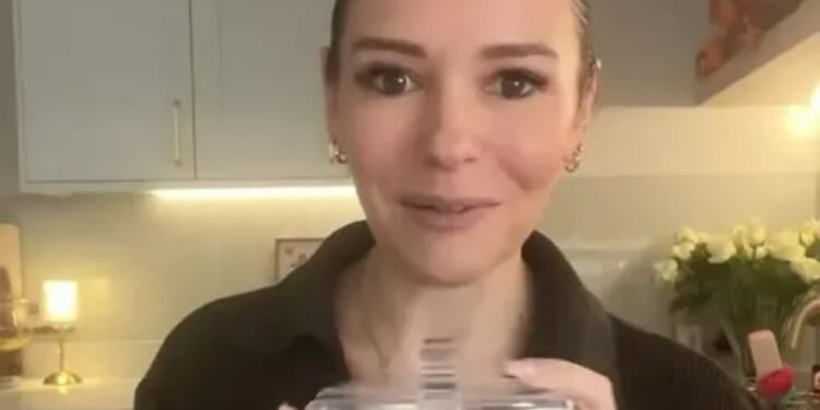 I was desperate for a £2.50 B&M Christmas buy so travelled almost 2 hours to get it