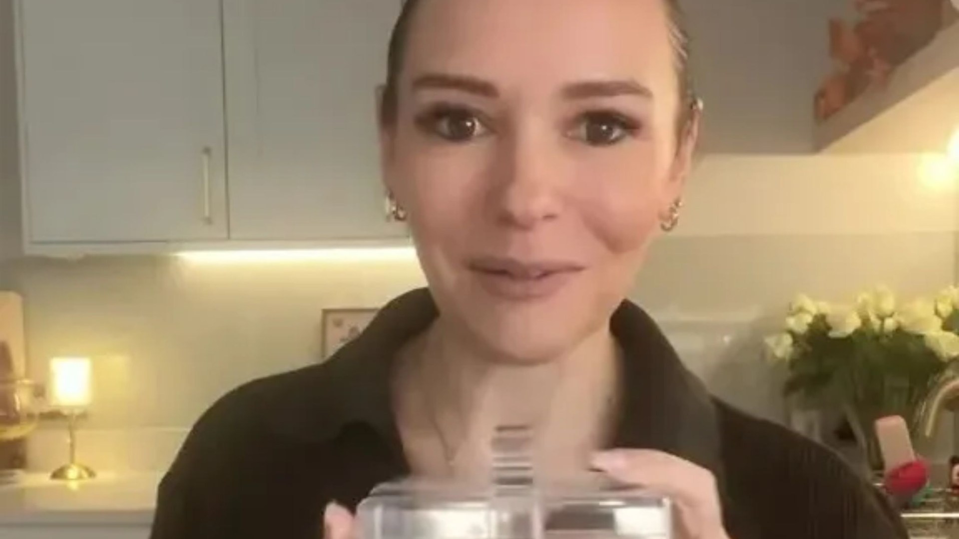 I was desperate for a £2.50 B&M Christmas buy so travelled almost 2 hours to get it