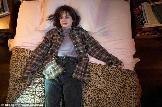 She gained a following on TikTok, making videos on being an amputee. It was then that she was noticed by casting directors for Netflix's Midnight Club to play the part of Anya